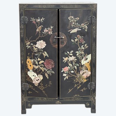 Chinesischer Schrank
