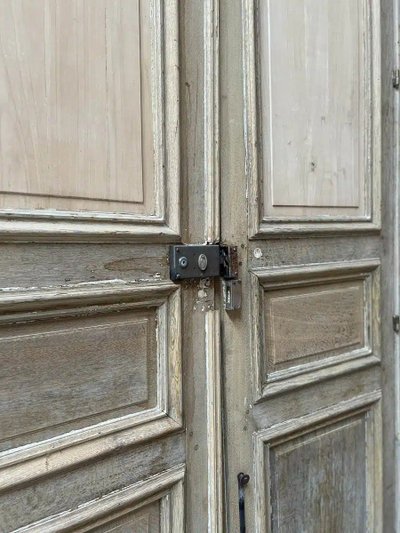 Double Porte Décapée Style Haussmannien Avec Bâti