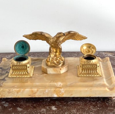 Tintenfass aus vergoldeter Bronze und gelbem Siena-Marmor, spätes 19. Jahrhundert
