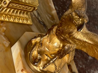 Tintenfass aus vergoldeter Bronze und gelbem Siena-Marmor, spätes 19. Jahrhundert