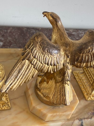 Tintenfass aus vergoldeter Bronze und gelbem Siena-Marmor, spätes 19. Jahrhundert