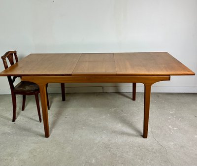 Table extensible de style scandinave en teck par Nathan furniture 1960