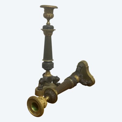 Paire De Bougeoirs D’époque Restauration En Bronze à Patine Doré Et Brune Pieds Griffes XIXéme 