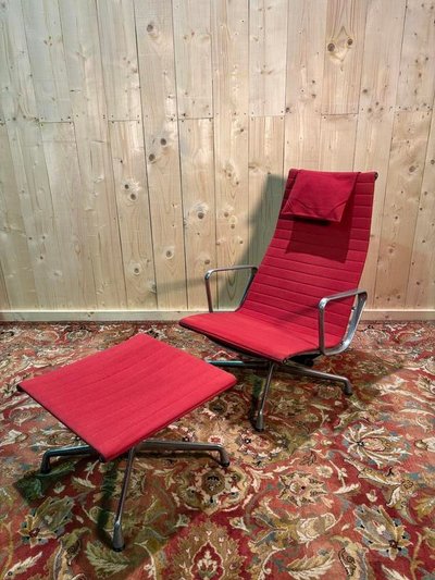 Presidente e ottomano Bauhaus di Charles Eames in alluminio