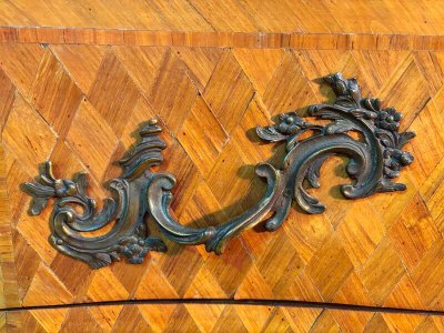 Cambio in stile LOUIS XV locale