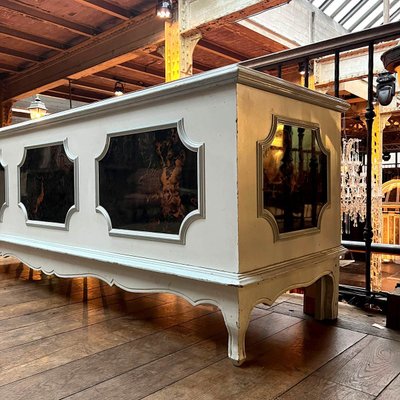 Commode Avec Vitrail