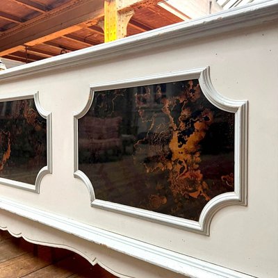 Commode Avec Vitrail
