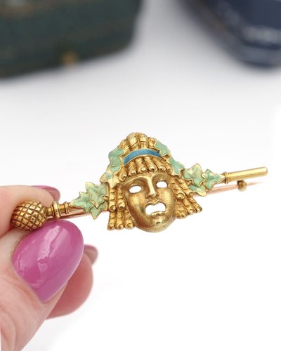 Louis Zorra Theatermaskenbrosche in 18 Karat Gold, Jugendstil, Antikschmuck, Emaille