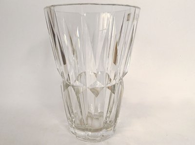Saint-Louis Vase aus geschliffenem Kristallglas, Frankreich, Modell Camaret, 20. Jahrhundert