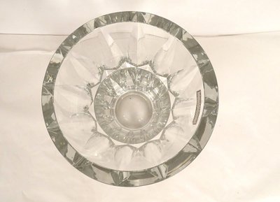 Saint-Louis Vase aus geschliffenem Kristallglas, Frankreich, Modell Camaret, 20. Jahrhundert