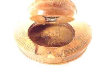 Linsenförmige Schnupftabakdose Buchsbaum Stein Raye Sellier Vieillevigne 1868 19. Jahrhundert