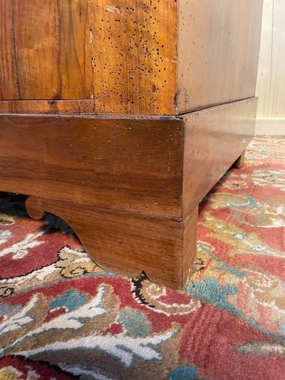 Commode époque Louis Philippe en noyer 