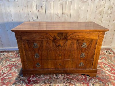 Commode époque Louis Philippe en noyer 