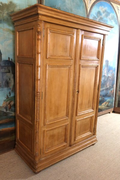 Armoire en pitchpin style bambou