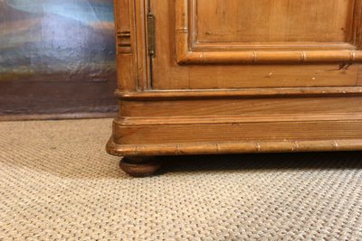 Armoire en pitchpin style bambou