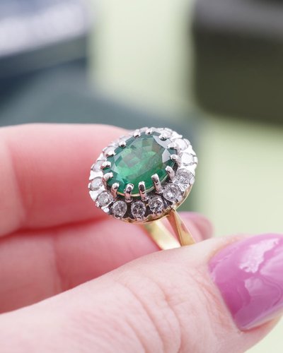 Smaragd-Diamantring 2,61 Karat in 18 Karat Gold, Diamanten im Brillantschliff, Vintage, Sambia