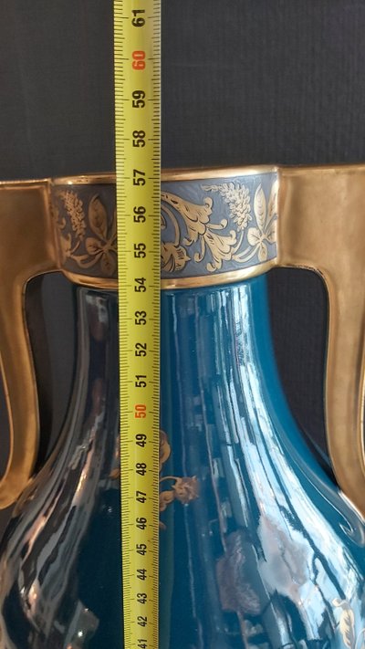 Large Jaget-Pinon porcelain vase from Tours