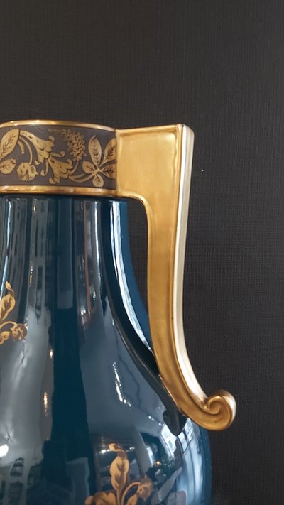 Large Jaget-Pinon porcelain vase from Tours