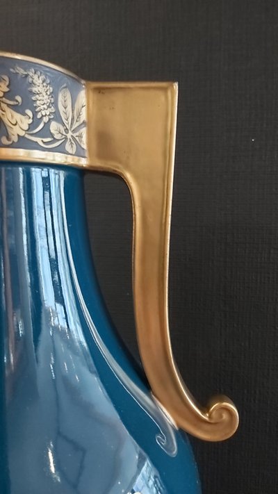 Large Jaget-Pinon porcelain vase from Tours