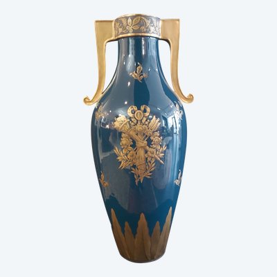 Large Jaget-Pinon porcelain vase from Tours