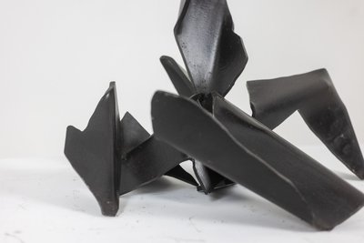 Jean Campa. Scultura geometrica in metallo lucidato. Anni '80. LS62141309P