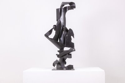 Jean Campa. Scultura verticale in metallo patinato. Anni '80. LS62151309P