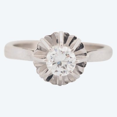 Bague solitaire en or blanc et diamant