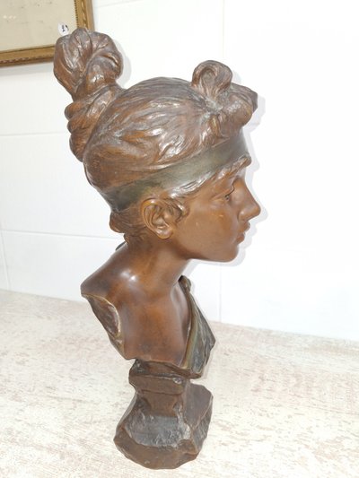 Busto femminile monumentale in bronzo FRIME antica