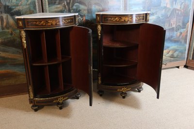 Paire d'encoignures marquetées XIXème siècle