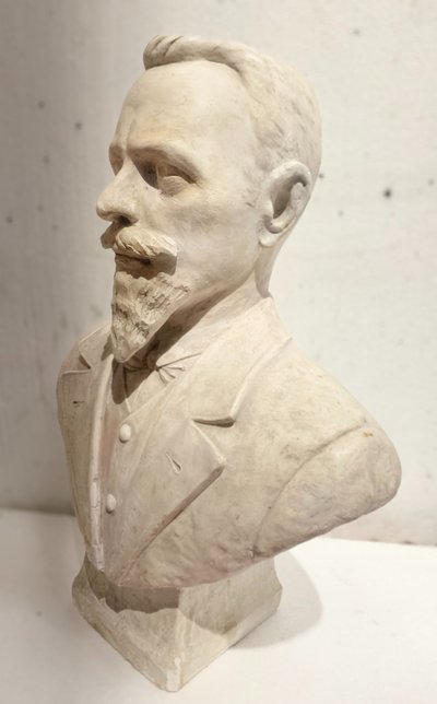 Busto di un notabile" calco in gesso scolpito, XX secolo