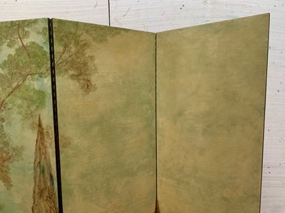 Paravent a trois feuilles peintes XX siècle