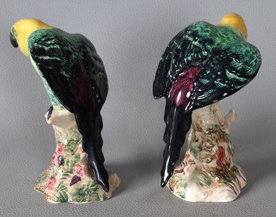Satz von 3 Porzellansittichen aus Beswick-England, um 1930, Höhe: 15 und 18 cm