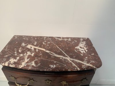 Commode de style en palissandre et acajou XX siècle