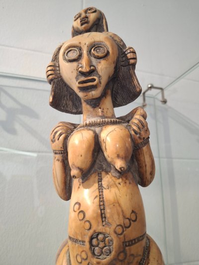 Statuetta in avorio dell'etnia FANG dal GABON