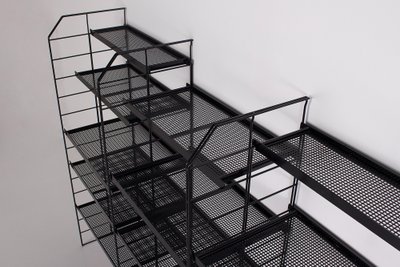 Pilastro style modular shelf