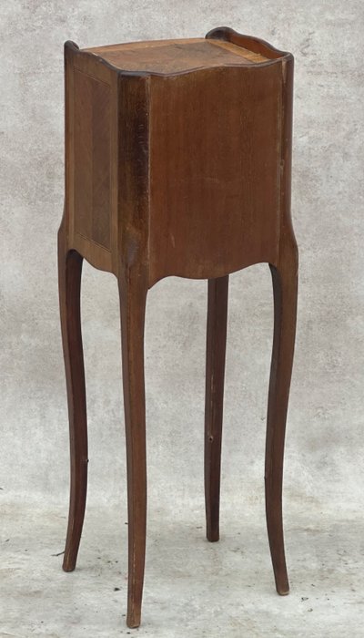 Table de chevet