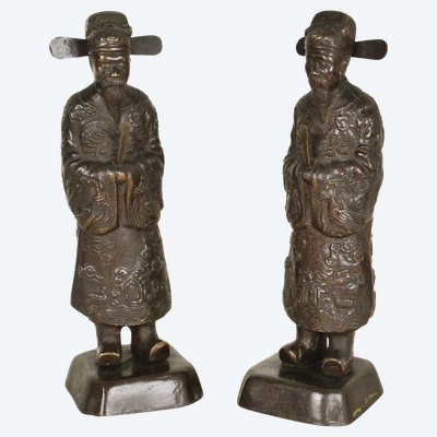 2 mandarini annamiti in bronzo, Vietnam, inizio XX secolo