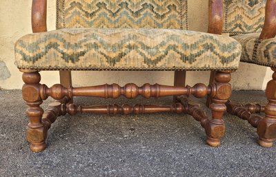 2 poltrone in stile Luigi XIII con arazzo 