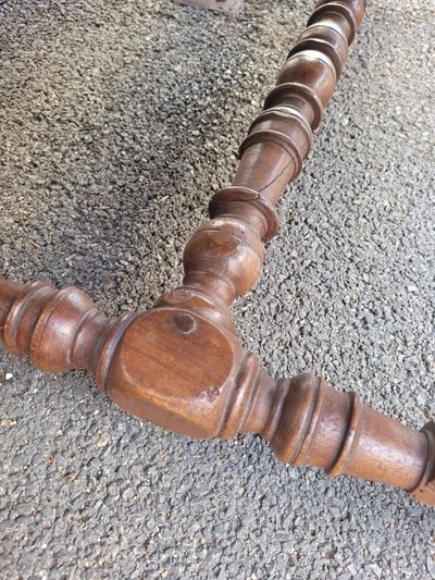 2 poltrone in stile Luigi XIII con arazzo 
