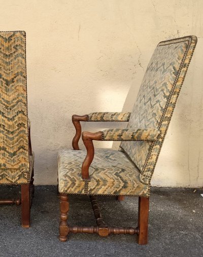 2 poltrone in stile Luigi XIII con arazzo 
