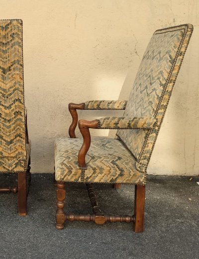 2 poltrone in stile Luigi XIII con arazzo 