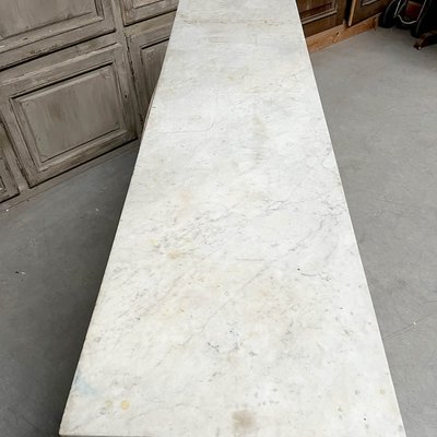 Bancone commerciale in abete con piano in marmo di Carrara