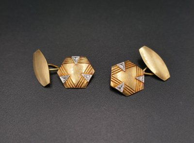 Coppia di gemelli Art Déco, oro 18 carati.