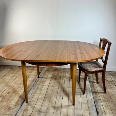 Tavolo scandinavo rotondo in teak con foglia a farfalla anni '60