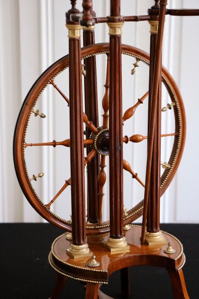 Rouet En Acajou d'époque Louis XVI
