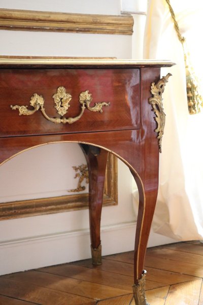 Supporto per parrucca intarsiato in legno di amaranto del periodo Regency