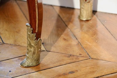 Supporto per parrucca intarsiato in legno di amaranto del periodo Regency