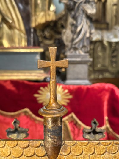 Chasse Reliquaire Néogothique Et Sa Relique - XIXe