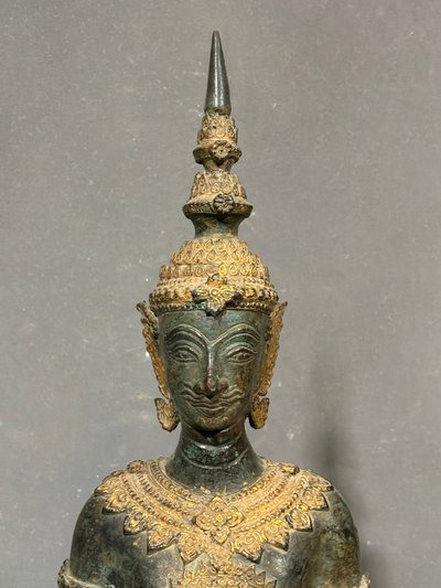 Statua in bronzo Thepphanom
