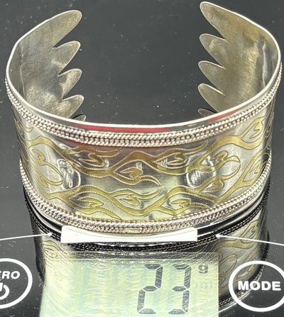 ARMBAND 